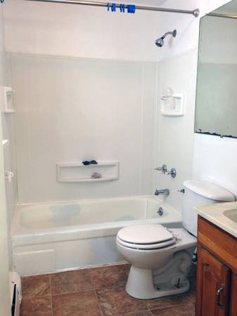 13 Monroe - Bath